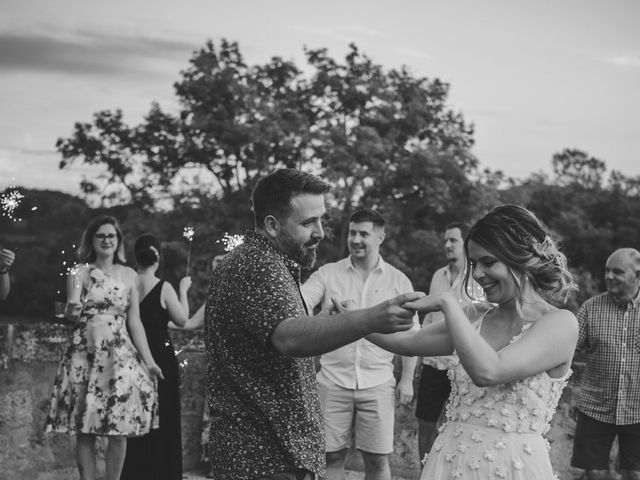 Le mariage de John et Kristina à Lamonzie-Montastruc, Dordogne 93