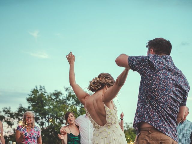 Le mariage de John et Kristina à Lamonzie-Montastruc, Dordogne 95