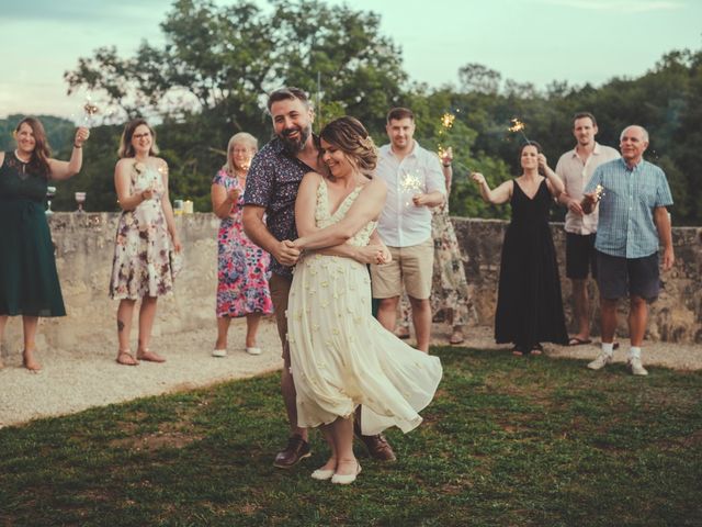 Le mariage de John et Kristina à Lamonzie-Montastruc, Dordogne 97