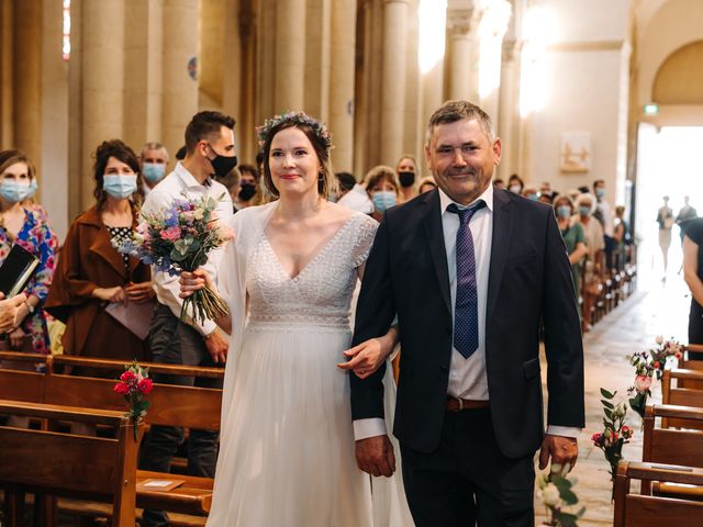 Le mariage de Johann et Sophie à Génelard, Saône et Loire 39