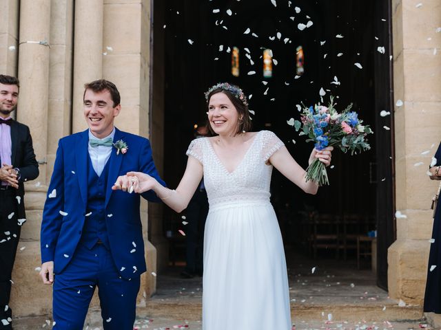 Le mariage de Johann et Sophie à Génelard, Saône et Loire 44