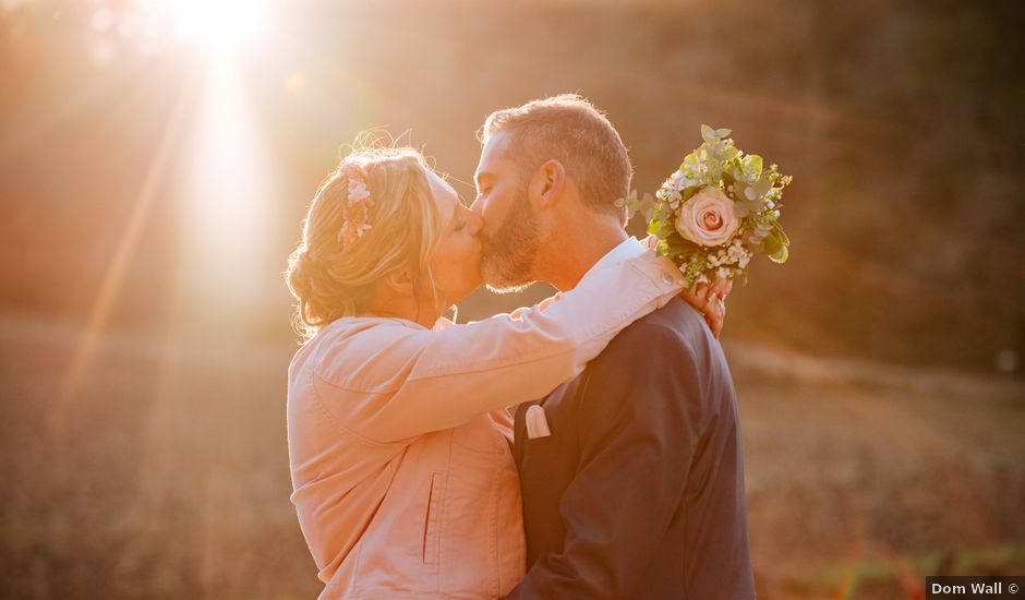 Le mariage de Adrien et Anneline à Signes, Var