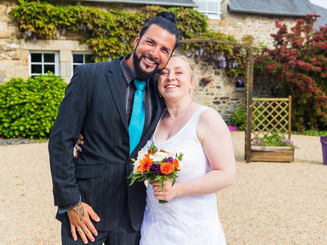 Le mariage de Charles et Dorothée à Saint-Potan, Côtes d&apos;Armor 7