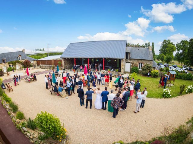 Le mariage de Charles et Dorothée à Saint-Potan, Côtes d&apos;Armor 11