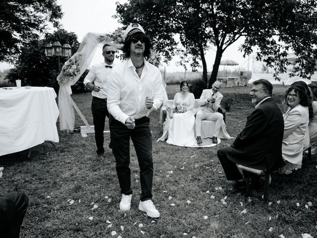 Le mariage de Jeff et Alexia à Saint-Savinien, Charente Maritime 9
