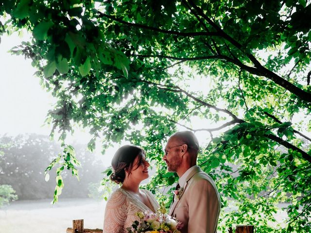 Le mariage de Jeff et Alexia à Saint-Savinien, Charente Maritime 14
