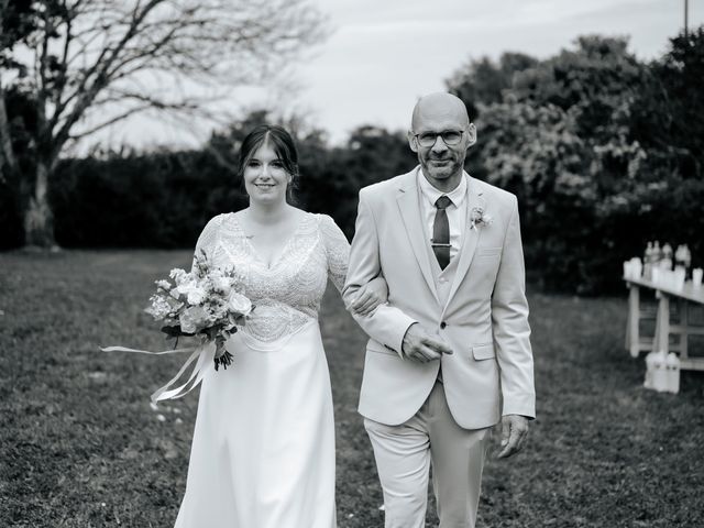 Le mariage de Jeff et Alexia à Saint-Savinien, Charente Maritime 40