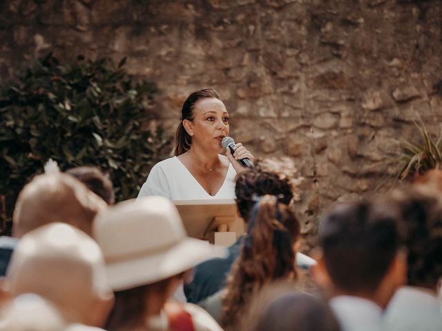 Le mariage de Clara et Vincent à Aramon, Gard 19