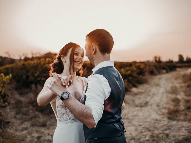 Le mariage de Clara et Vincent à Aramon, Gard 31