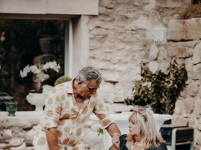 Le mariage de Clara et Vincent à Aramon, Gard 40