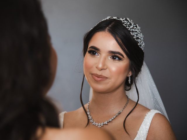 Le mariage de Reda et Nisrine à Uzerche, Corrèze 11