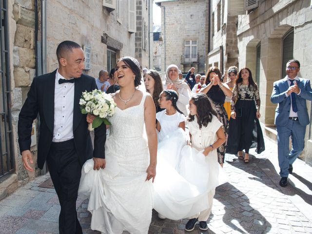 Le mariage de Reda et Nisrine à Uzerche, Corrèze 13