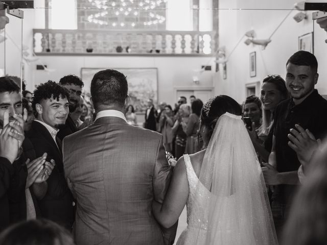 Le mariage de Reda et Nisrine à Uzerche, Corrèze 14