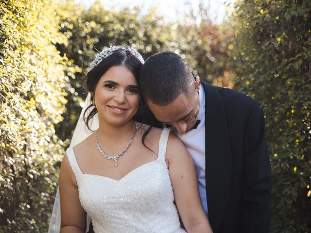 Le mariage de Reda et Nisrine à Uzerche, Corrèze 20