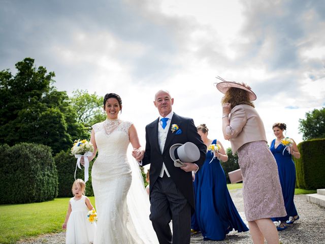 Le mariage de Tarran et Kate à Thuret, Puy-de-Dôme 36