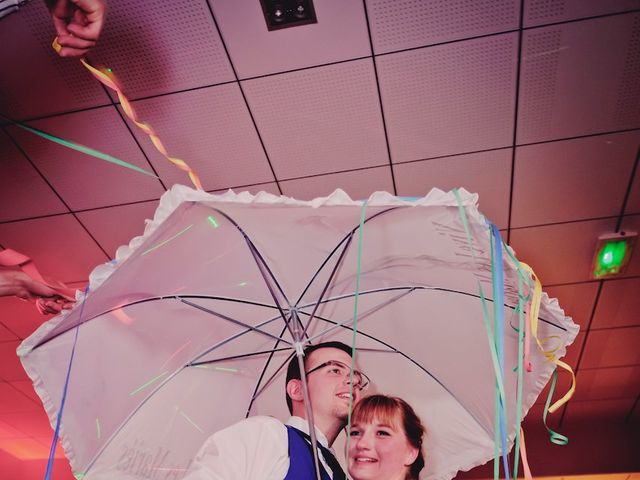 Le mariage de Jérémy et Sophie à Bourbourg, Nord 14