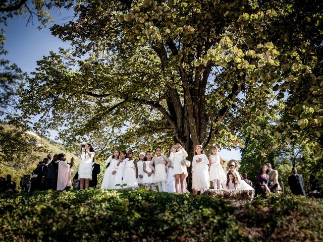 Le mariage de Amar et Corinne à Cruseilles, Haute-Savoie 4