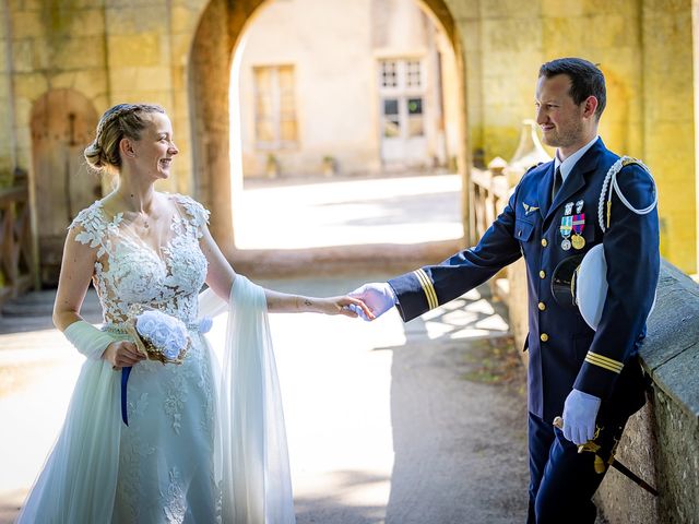 Le mariage de Julie et Jérôme à Bannegon, Cher 15