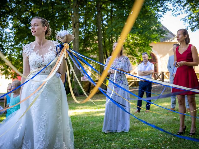 Le mariage de Julie et Jérôme à Bannegon, Cher 63