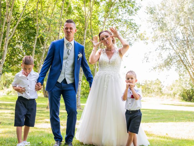 Le mariage de Romain et Sandra à Richelieu, Indre-et-Loire 21