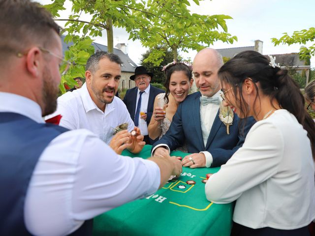 Le mariage de Julien et Virginie à Plouégat-Moysan, Finistère 61