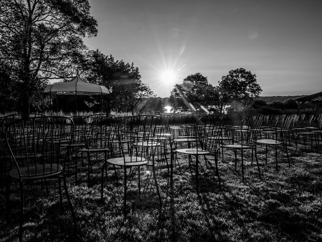 Le mariage de Aymeric et Lou à Bouère, Mayenne 24