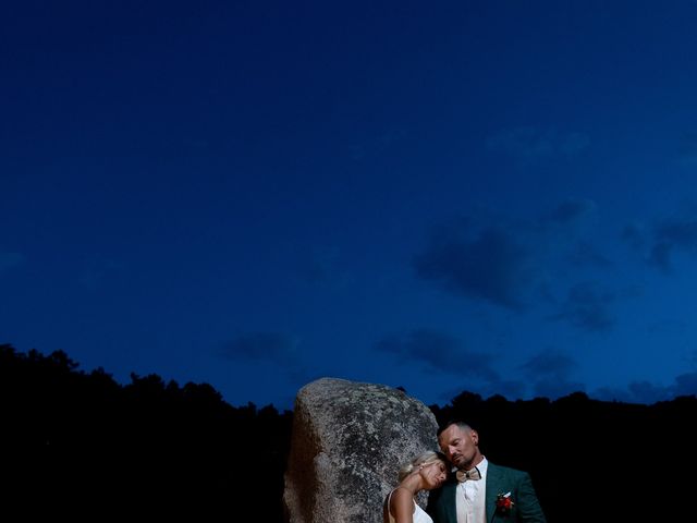 Le mariage de Romain et Charlène à Coti-Chiavari, Corse 32