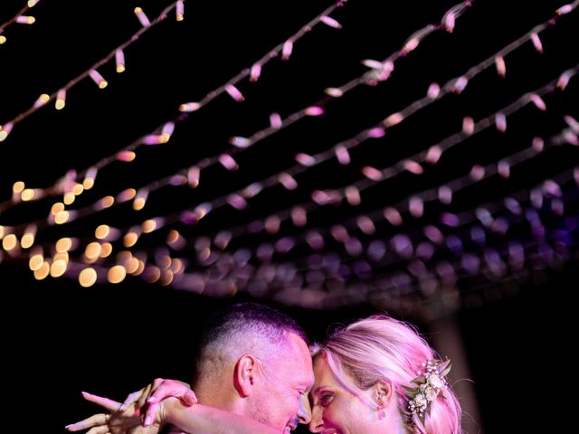 Le mariage de Romain et Charlène à Coti-Chiavari, Corse 41