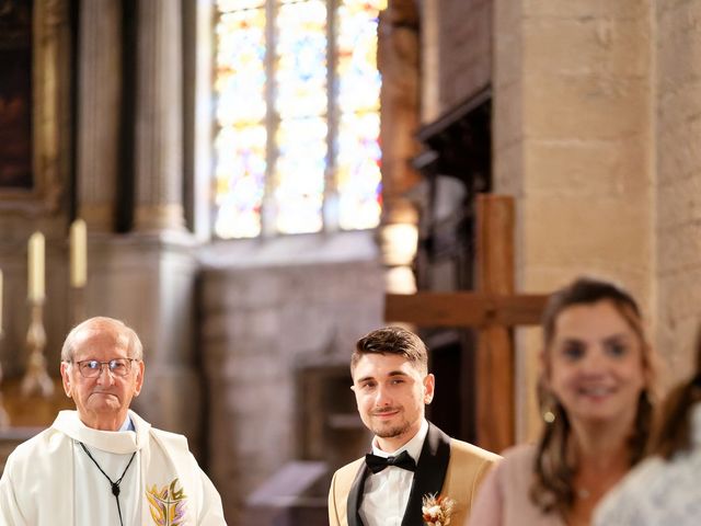 Le mariage de Tristan et Marine à Pesmes, Haute-Saône 4