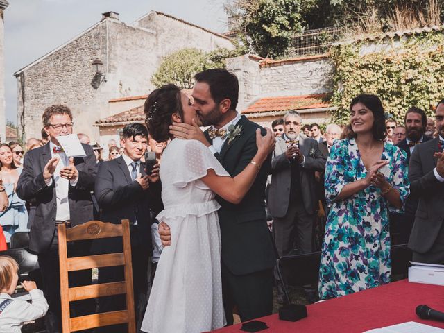 Le mariage de Basile et Ombeline à Cognac, Charente 13