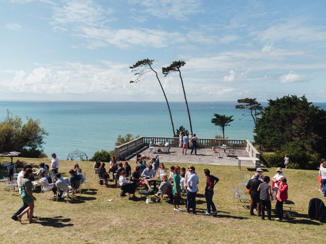 Le mariage de Romain et Sixtine à Granville, Manche 2