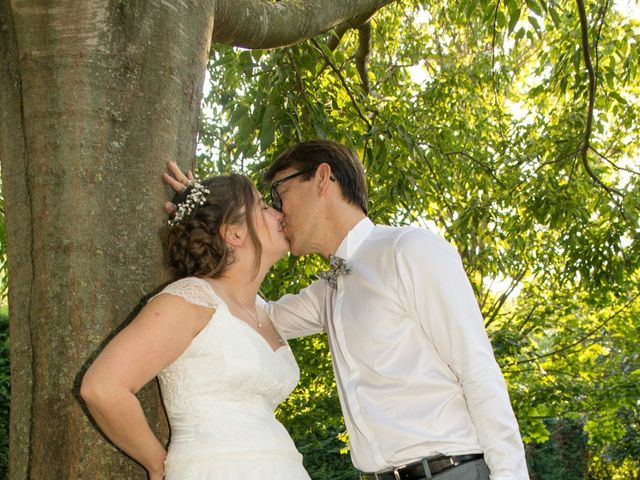 Le mariage de Mike et Camille à Salon-de-Provence, Bouches-du-Rhône 17