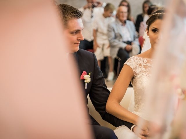 Le mariage de William et Elodie à Saint-Priest, Rhône 16