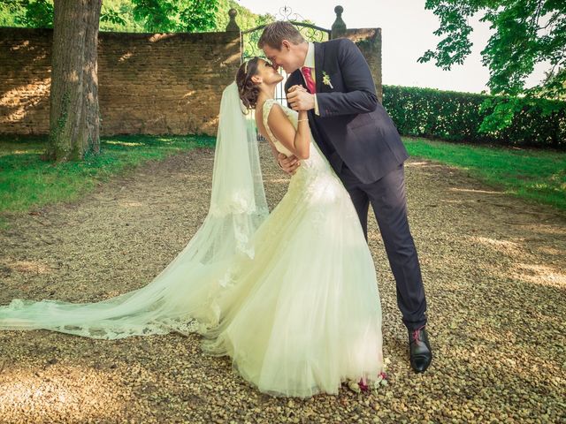 Le mariage de William et Elodie à Saint-Priest, Rhône 33