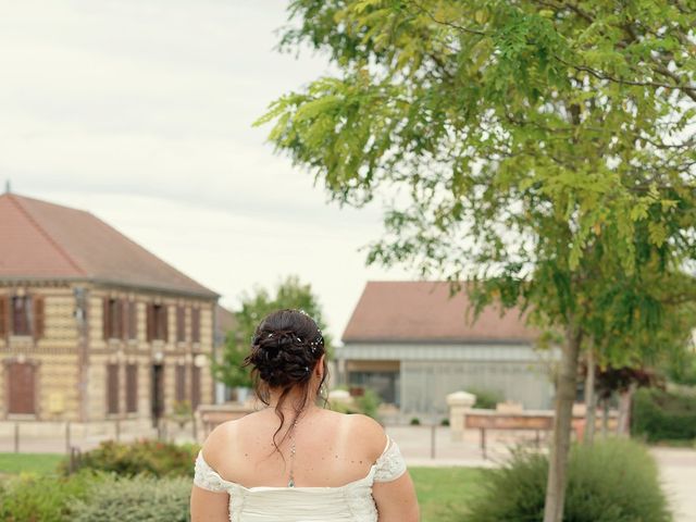 Le mariage de Jérémy et Céline à Saint-Étienne-sous-Barbuise, Aube 4