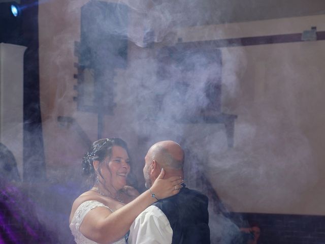 Le mariage de Jérémy et Céline à Saint-Étienne-sous-Barbuise, Aube 28