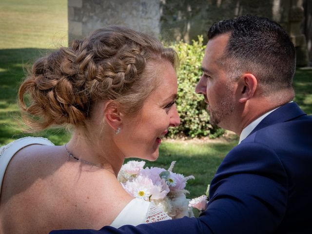 Le mariage de Perrine et David à Les Mesneux, Marne 25