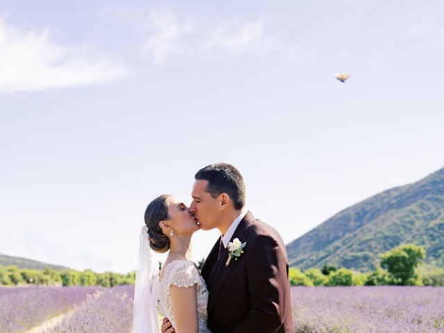 Le mariage de Clément  et Jennifer à Valréas, Vaucluse 85