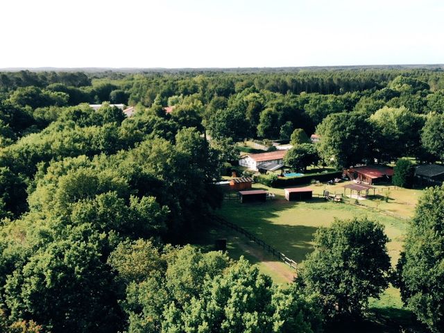 Le mariage de Nicolas et Stéphanie à Saint-Paul-en-Born, Landes 4