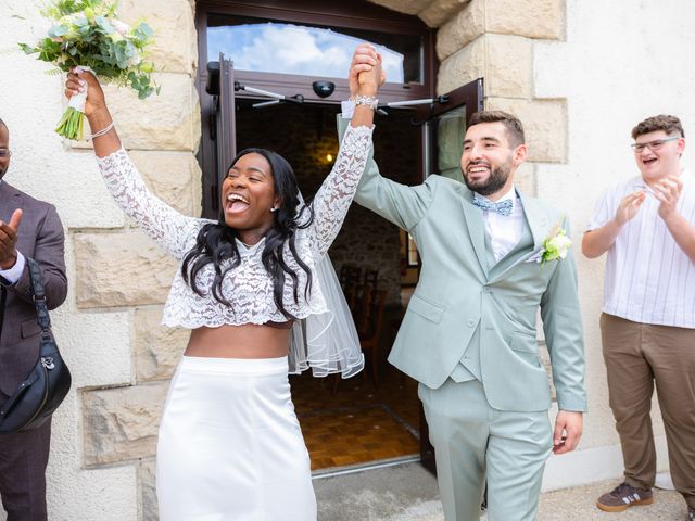 Le mariage de Hugo et Maëva à Saint-Germain-lès-Corbeil, Essonne 3