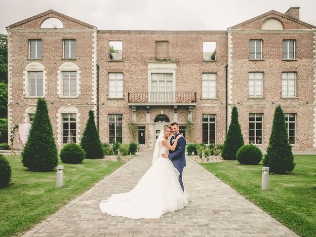 Le mariage de Pierre et Faustine à Arnèke, Nord 11