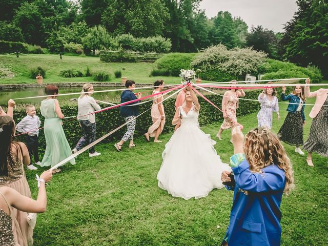 Le mariage de Pierre et Faustine à Arnèke, Nord 15