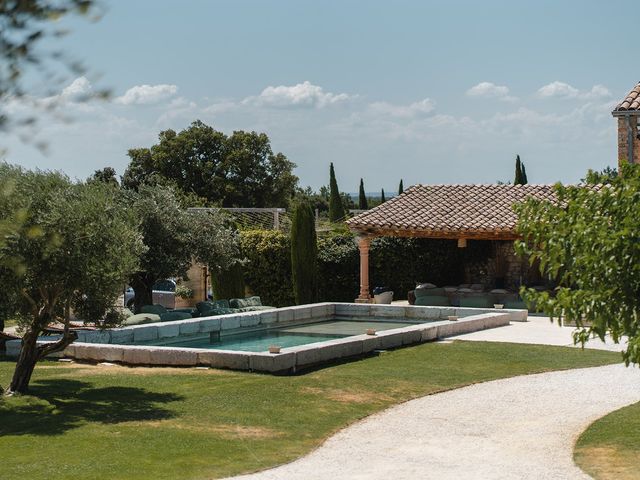 Le mariage de Paul et Isalia à Grignan, Drôme 4