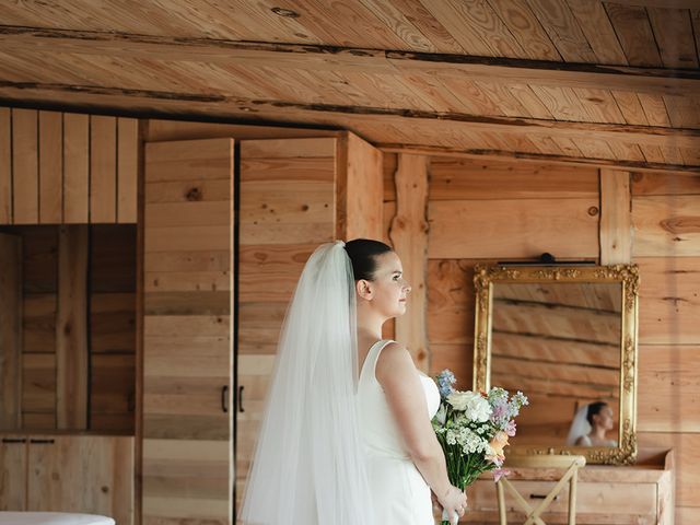 Le mariage de Paul et Isalia à Grignan, Drôme 20