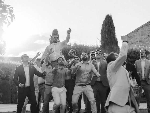 Le mariage de Paul et Isalia à Grignan, Drôme 36