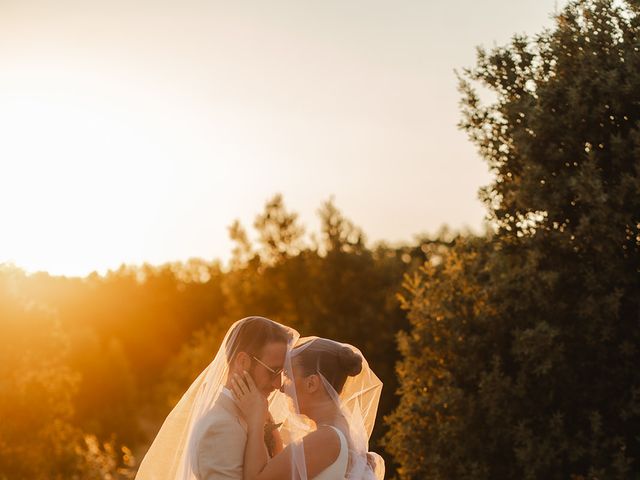 Le mariage de Paul et Isalia à Grignan, Drôme 39