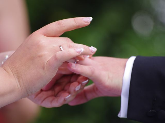 Le mariage de Romain et Aurélie à Soignolles, Calvados 11