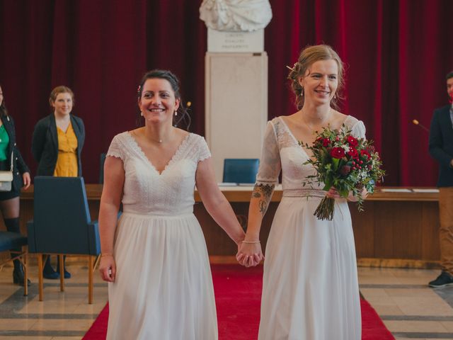 Le mariage de Anaïs et Charlotte à Lomme, Nord 55