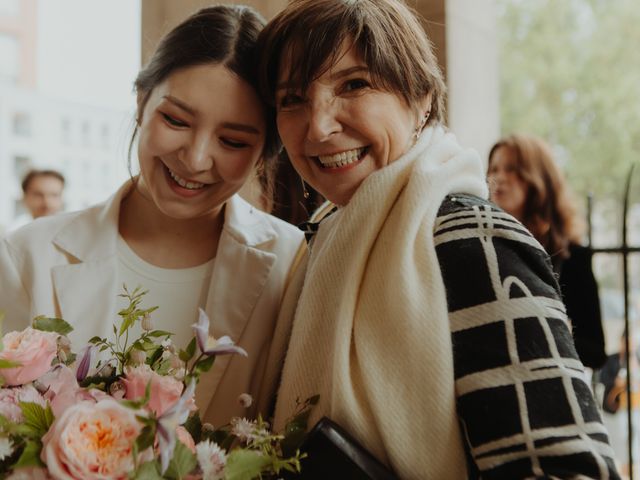 Le mariage de Valentina et Artha à Paris, Paris 4
