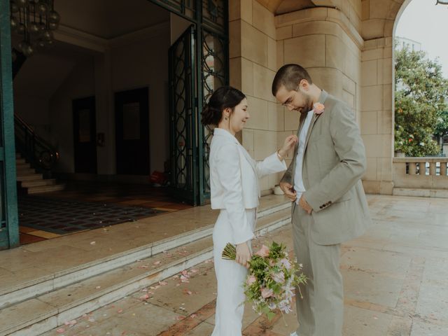 Le mariage de Valentina et Artha à Paris, Paris 8